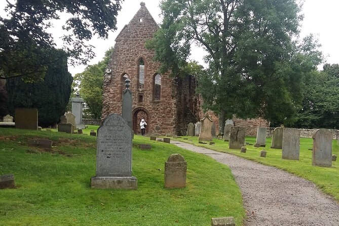 loch Ness, Inverness and Outlander Sites From Invergordon Port - Inverness Sights: St Andrews Cathedral and Historic Insights