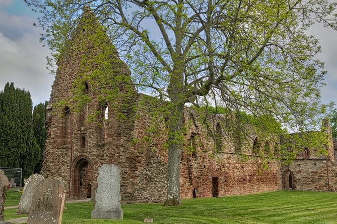 Loch Ness, Urquhart Castle & Culloden Battlefield Shore Excursion - Exploring Inverness and Its Historic Landmarks