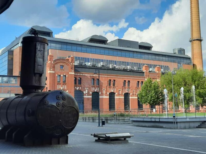 Lodz: Industrial Heritage Walking Tour with Guide - Visiting Manufaktura: From Textile Factory to Cultural Center