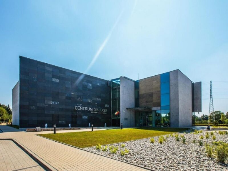 Lodz: Jewish Heritage Private Tour - The Vibrant Life Along Piotrkowska Street