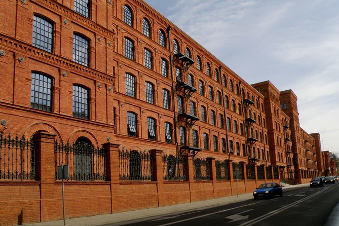 Lodz Old Town Manufaktura Highlights Private Walking Tour - Exploring Izrael Poznaski Palace and Freedom Square