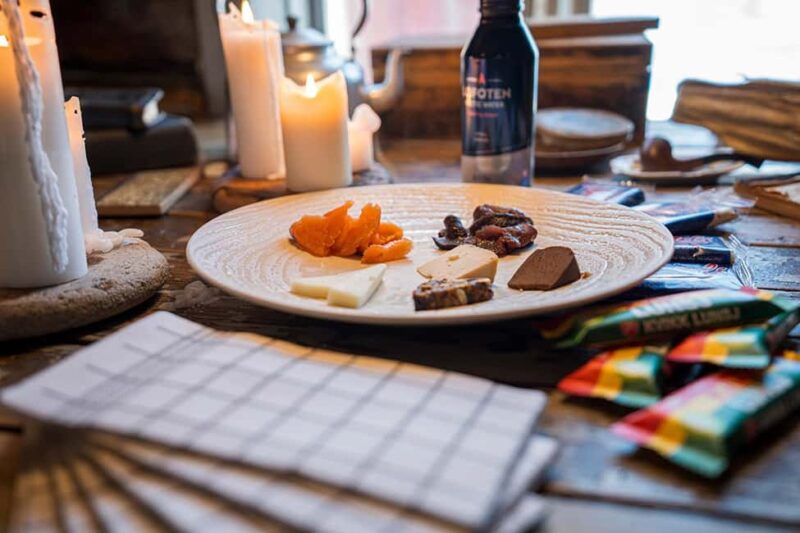 Lofoten: Food Tour and cinnamon bun masterclass - Inside a Traditional Rorbu: Uncovering Fishing Roots and Food Origins