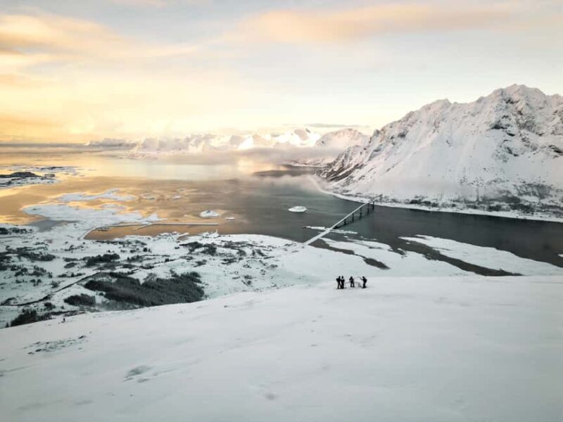Lofoten Islands: Guided Snowshoeing Tour - Uphill version - The Guided Snowshoeing Route through Mountain Landscapes