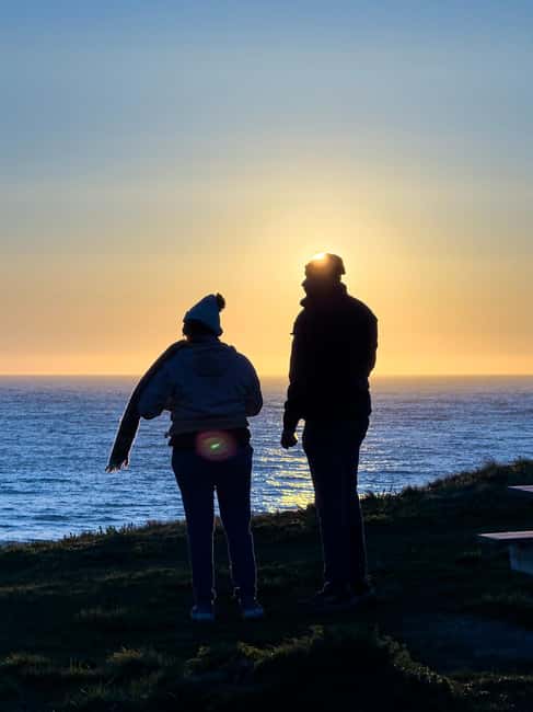 Lofoten: Midnight Magic Tour with Snacks and Drinks - Practical Details: What to Bring and Weather Considerations