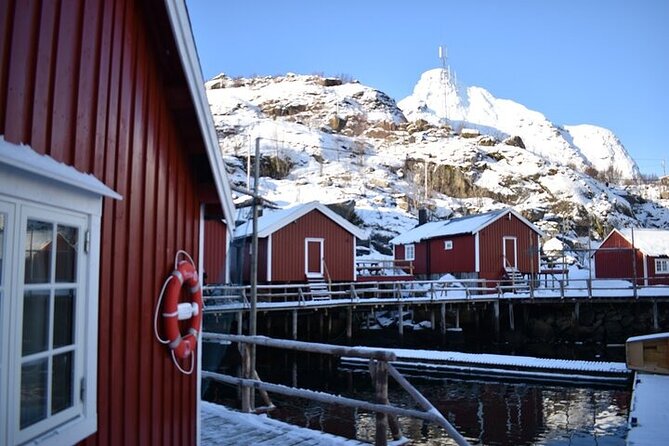 Lofoten VIP PRIVATE tour from Svolvaer - Hamnoy Scenic Viewpoint and Iconic Red Cabins