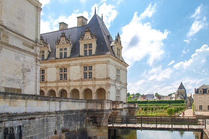 Loire Castles with Wine Tasting Private trip from Paris - Tasting Loire Valley Wines at Plou Et Fils
