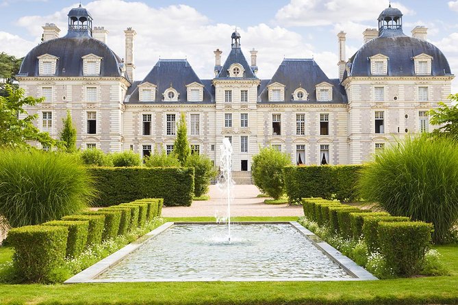 Loire Valley Castles Day Trip from Paris with Professional Guide - Realistic Expectations and Potential Drawbacks
