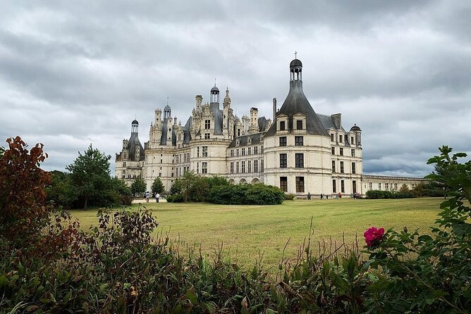 Loire Valley Castles Small-Group Day Trip from Paris - The Wine Tasting Experience in the Loire