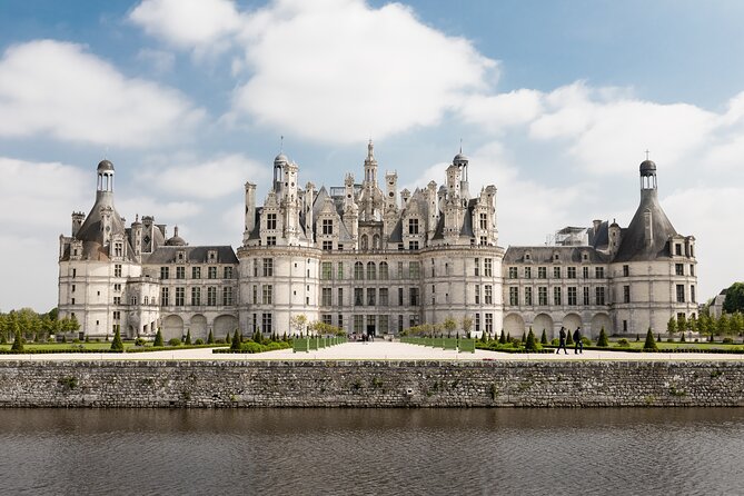 Loire Valley Private Day Trip with Chambord Winery Visit & Lunch - Comfortable Private Transportation with Early Pickup