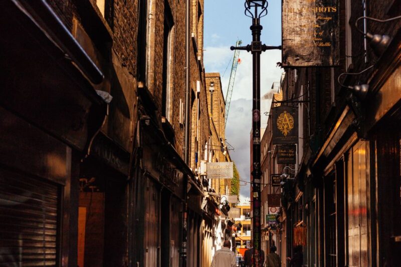 London: 2.5-Hour Off the Beaten Track Private City Tour - What Shoreditch Looks Like on a 2.5-Hour Tour