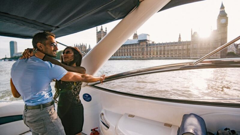 London: 2 hour private luxury Thames boat cruise / hire - Key Points