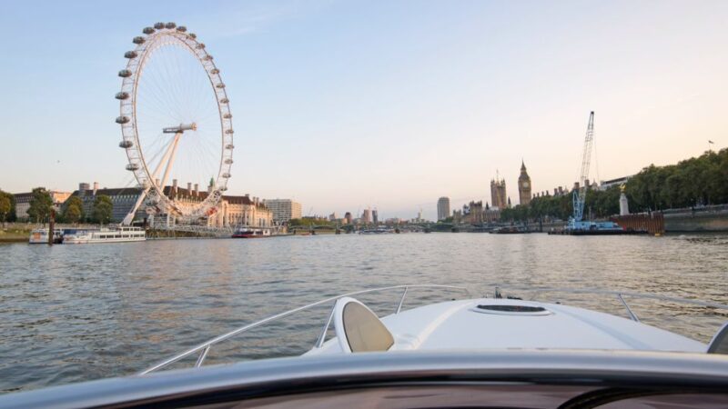 London: 2 hour private luxury Thames boat cruise / hire - The Privacy and Luxury of a Thames Yacht Cruise in London