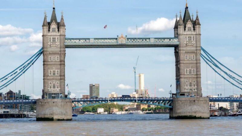 London: 24-Hour Hop-On Hop-Off Bus Pass - Discover London’s Landmarks on the Landmarks Tour