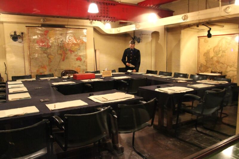 London: 30 Top Sights and Churchill War Rooms Tour - Discovering St Paul’s Cathedral and Borough Market