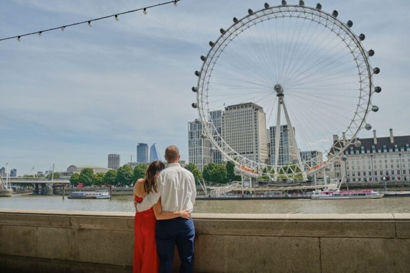 London: 30min PRIVATE Professional Westminster Photo Shoot - Exploring Iconic Westminster Landmarks During the Photoshoot