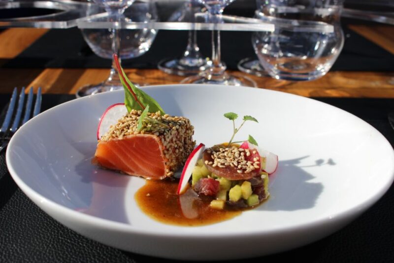 London: 4 Course Lunch Tour by Luxury Coach - Beverage Options and Onboard Purchases