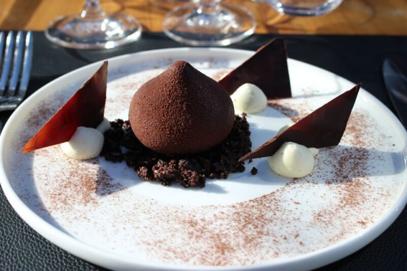 London: 4 Course Lunch Tour by Luxury Coach - Suitability for Celebrations and Special Occasions