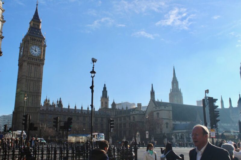 London: 4-Hour Panoramic Tour by Black Taxi - Exploring Westminster: Palaces, Parliament, and Historic Landmarks