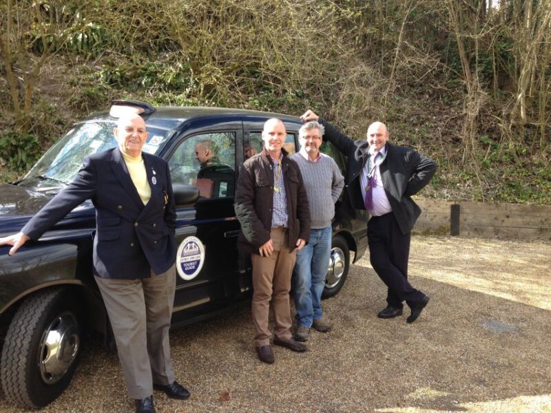 London: 4-Hour Secret Places Tour in a Black Cab - Customizable Tour Experience