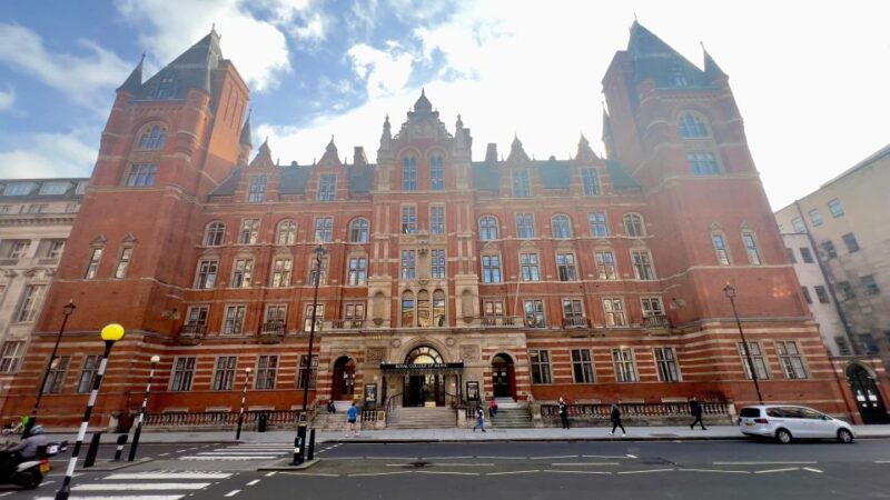 London: 5-Hour Private Tour with Pickup - Architectural Marvels and Theatres