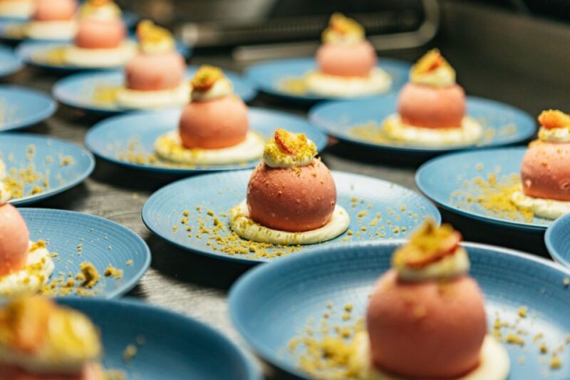 London: 6-Course Luxury Dinner Bus Tour - The 6-Course Gourmet Menu: Freshly Prepared on Board