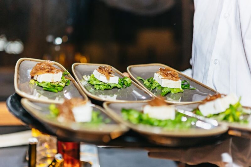 London: 6-Course Luxury Dinner Bus Tour - Enhancing the Experience with Wine and Atmosphere