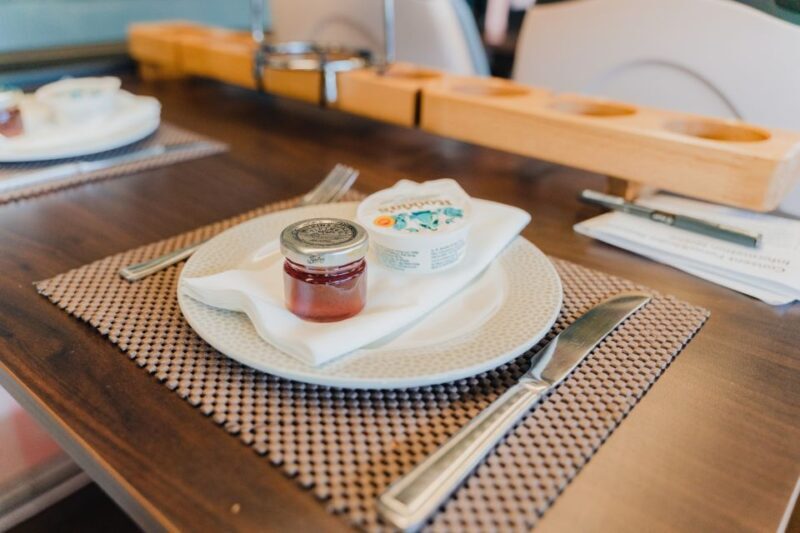 London: Afternoon Tea Bus with a Glass of Prosecco - Key Points