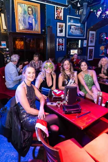 London: All I Want for Christmas is Cabaret Show - How the Show Combines Different Performances