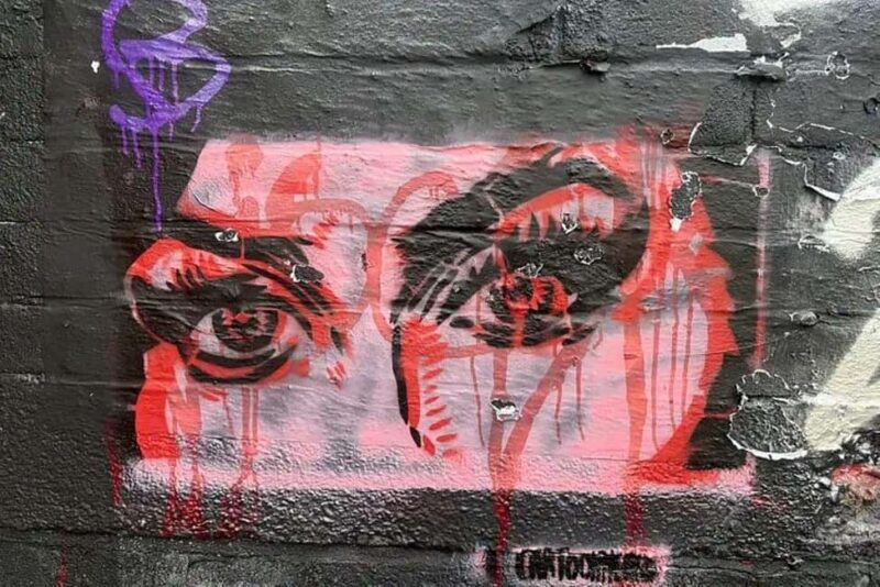 London: Amy Winehouse Bar Tour with Drinks and Snacks - Key Points