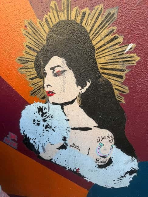 London: Amy Winehouse Camden Town Walking Tour - Viewing Videos and Photos in Context