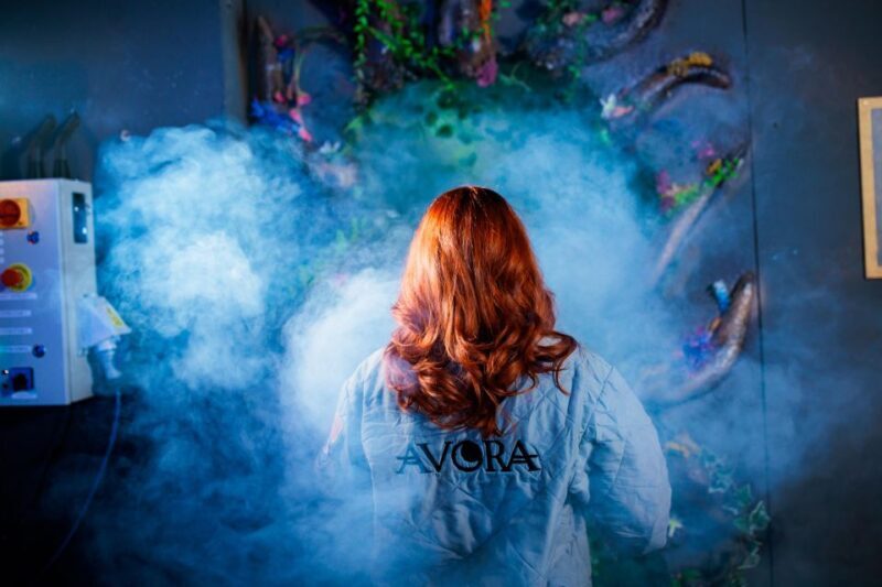 London: Avora New World Cocktail Experience with 3 Cocktails - Dress Up and Capture Memorable Photos