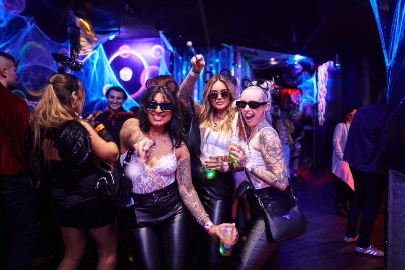 London: Bar and Club Crawl to 5 Central London Venues - Dive into Londons Nightlife with a Central London Bar and Club Crawl