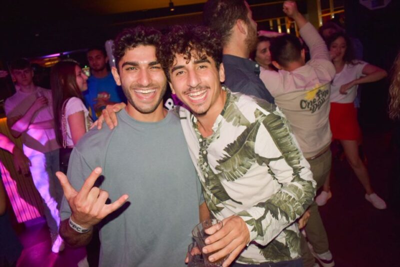 London: Bar and Club Crawl to 5 Central London Venues - Social Vibe and Meeting New People