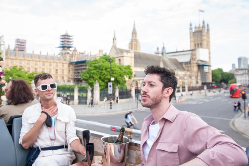 London: Bar Bus Tour by Tootbus - Drinks and atmosphere onboard