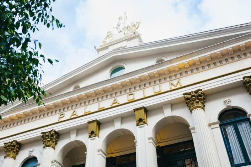 London: Beatles and Abbey Road Tour with Richard Porter - Visiting Abbey Road Studios and the Crosswalk