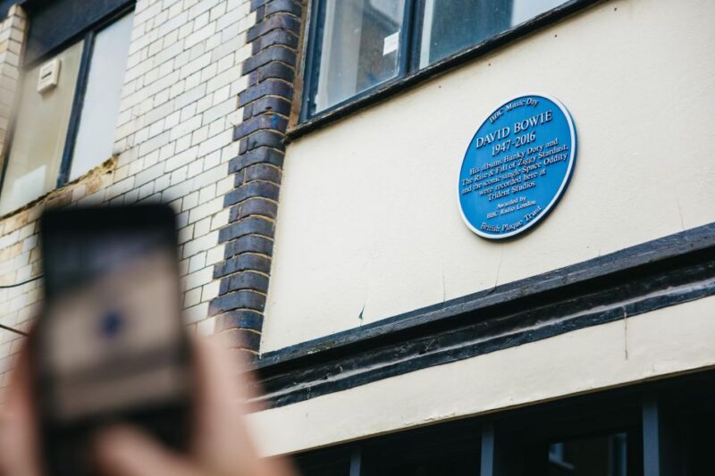 London: Beatles and Abbey Road Tour with Richard Porter - Richard Porter: An Expert Who Brings the Story to Life