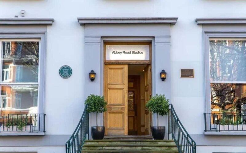 London: Beatles Magical Mystery Tour; Abbey Road, Savile Row - Meeting Point at Dominion Theatre