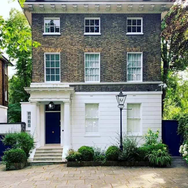 London: Beatles Magical Mystery Tour; Abbey Road, Savile Row - Passing Trident Studios, Where Hits Were Made