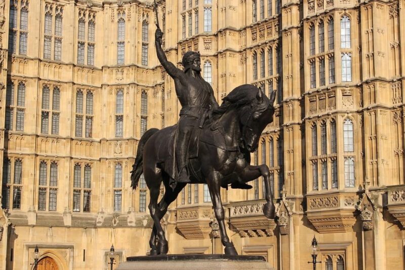 London: Big Ben, Churchill War Rooms & Buck'ham Palace Tour - Frequently Asked Questions