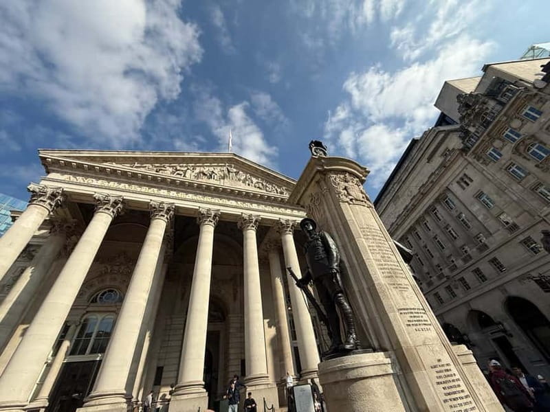 London Blitz Tour - Explore City of London Wartime History - Exploring the Wartime Heart of the City of London