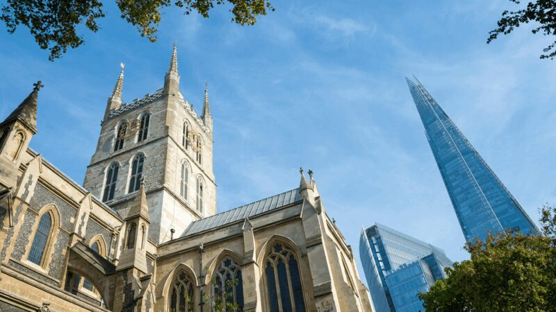 London: Borough Market Food Tour with 10+ Tastings - Visiting The Golden Hinde for Cocktails and Stories