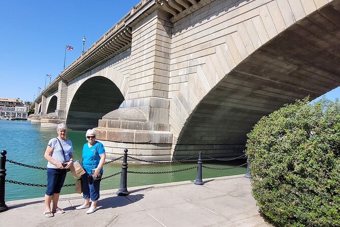 London Bridge and English Village Tour Small Group - Highlights of the London Bridge Tour