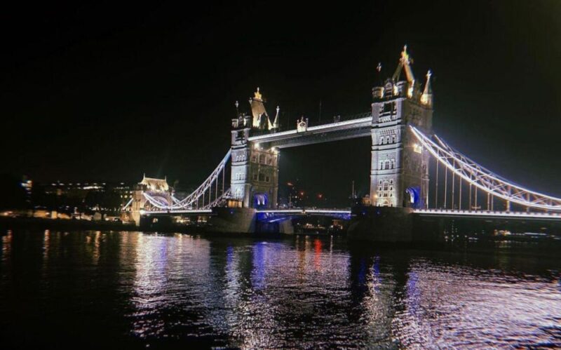 London Bridges Night Time Light Private Tour - Experience the Magic of Londons Nighttime Bridges for Up to 6 People