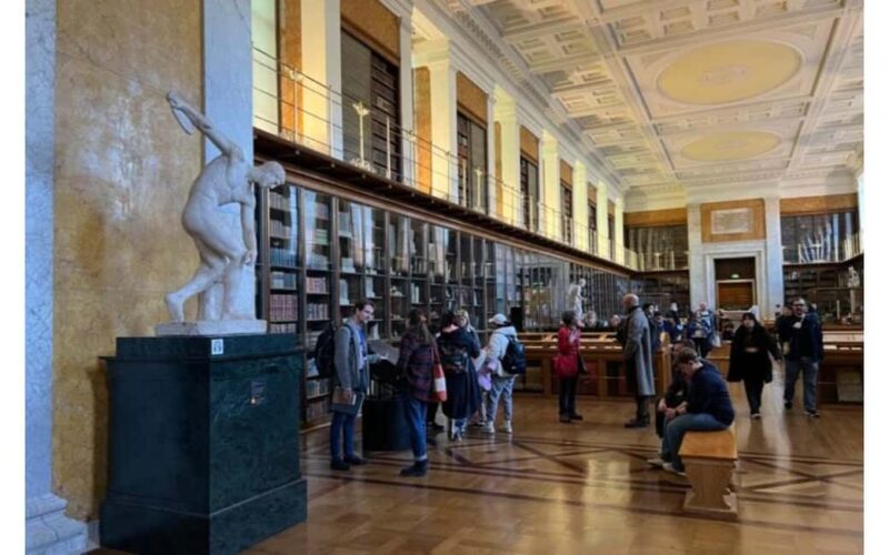 London: British Museum Private Tour with Historian Guide - Pacing and Tour Structure