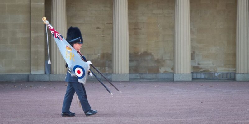London: Buckingham Palace Changing of the Guard Guided Tour - What to Expect During the Tour
