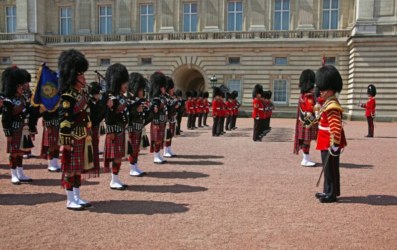 London: Buckingham Palace Changing of the Guard Guided Tour - Insights from Top Guides and Reviews