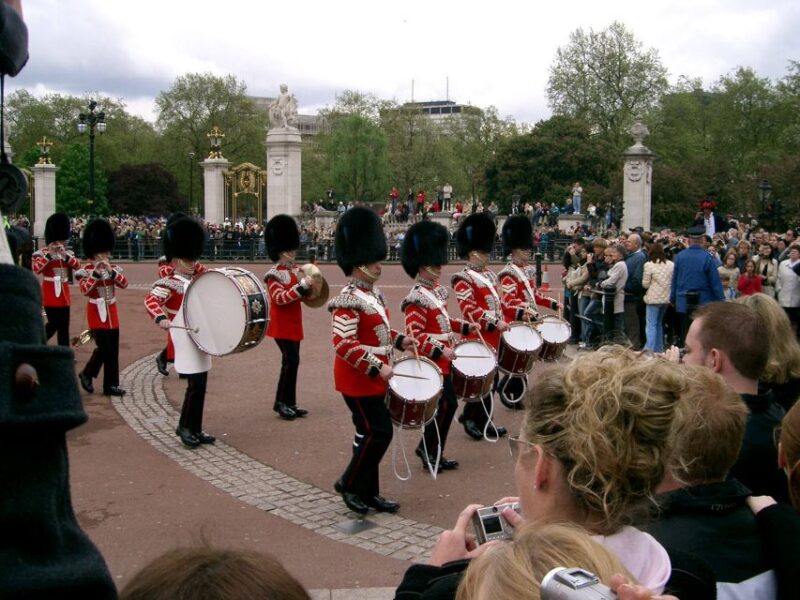 London: Buckingham Palace Changing of the Guard Guided Tour - Who Will Appreciate This Tour Most