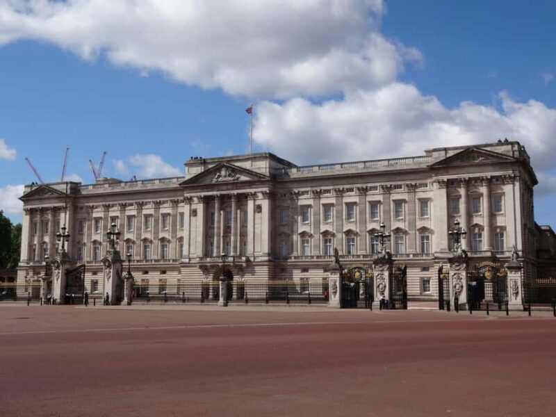 London Buckingham Palace & Westminster Guided Walking Tour - Exploring Westminster Abbey and the Houses of Parliament