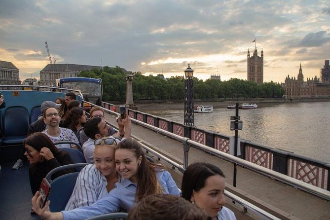 London by Night Sightseeing Open Top Bus Tour with Live Guide - Timing and Seasonal Operation