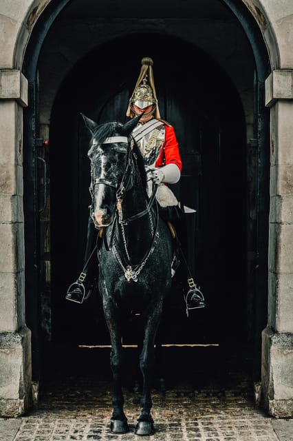 London: Changing of the Guard Experience and Landmarks Tour - Key Points